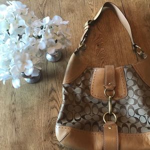 Classic Coach hobo purse